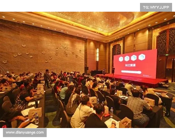 04年重庆13万演唱会(山城重庆第四届赛事盛大开启激情竞技汇聚全球健儿共享荣耀时刻)